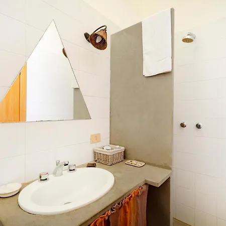 Apartman Ada *